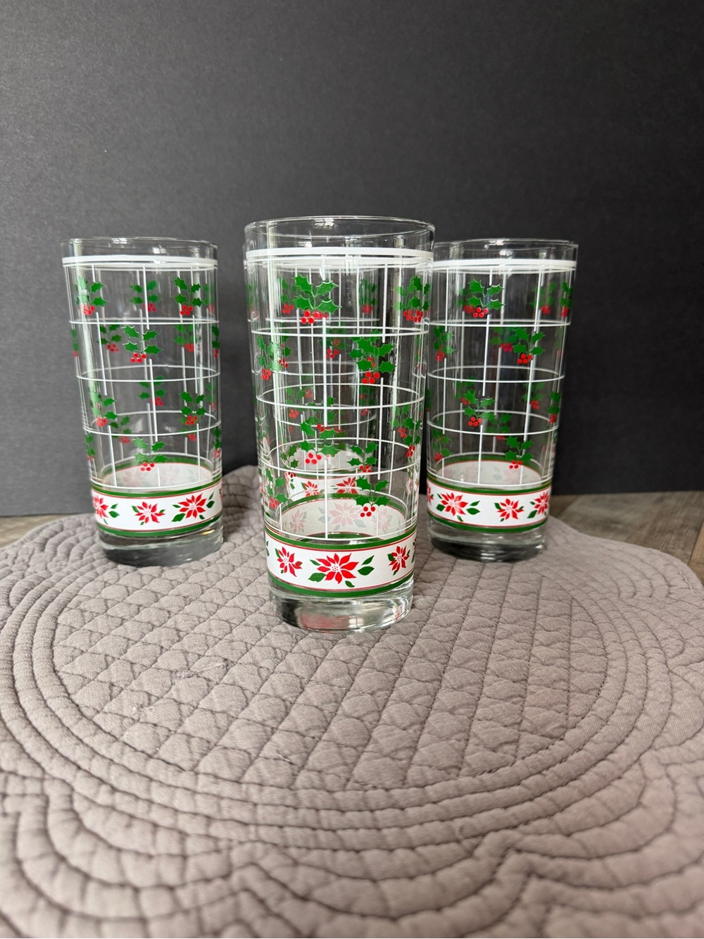 Libbey Christmas Windowpane Holly Poinsettia Highball Glasses - Red & Green